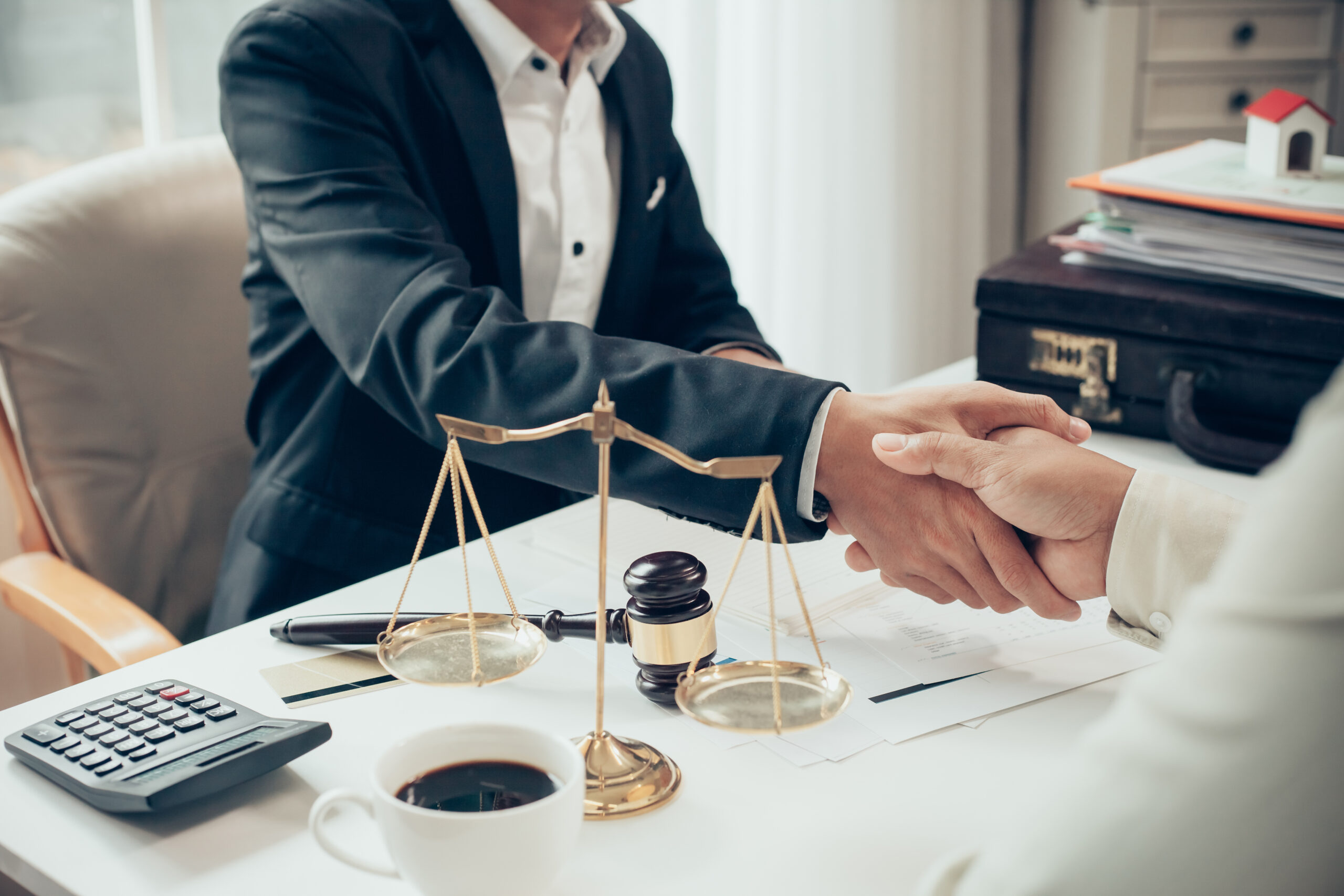 Featured image for Navigating the Future: Top Recruitment Trends for UK Law Firms in 2024